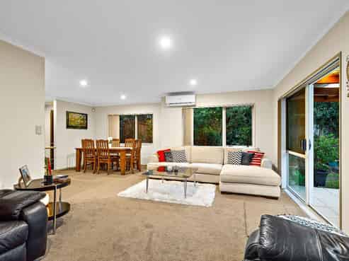2 Chloe Place, Massey