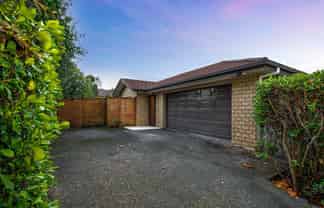 2 Chloe Place, Massey