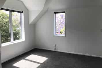 8A Brookland Place, Remuera