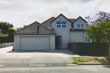 8A Brookland Place, Remuera