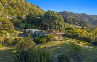 8480 State Highway 35, Whanarua Bay, Opotiki and Surrounds