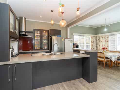 71 Dey Street, Hamilton East