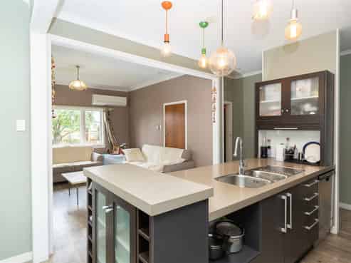 71 Dey Street, Hamilton East