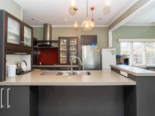 71 Dey Street, Hamilton East