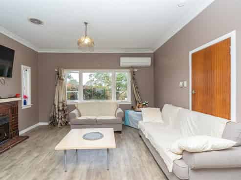 71 Dey Street, Hamilton East