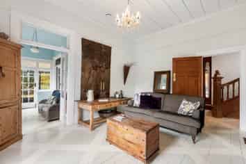 17 Pipitiwai Drive, Helensville