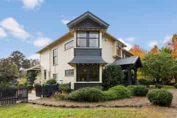 17 Pipitiwai Drive, Helensville