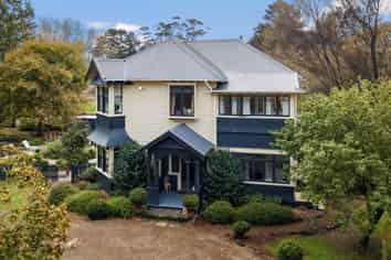 17 Pipitiwai Drive, Helensville