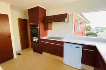 761 Whangaparaoa Road, Manly