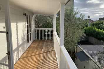 Villa Retail Premises in Kingsland Village 