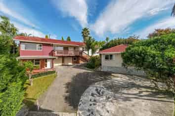 31 Chatsworth Crescent, Pakuranga Heights