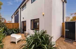 b/8 Moa Place, Christchurch Central