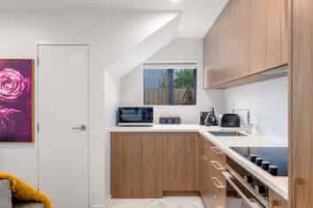 b/8 Moa Place, Christchurch Central