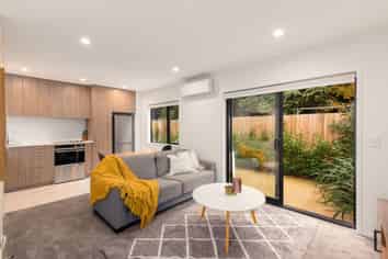 b/8 Moa Place, Christchurch Central