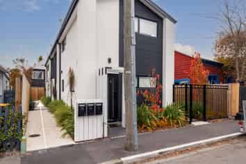 b/8 Moa Place, Christchurch Central