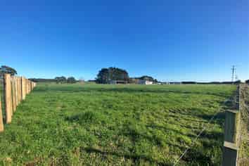 220 Ohanga Road, Onaero