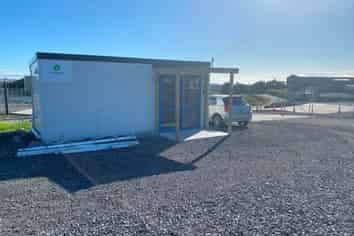 Large Industrial Yard with Porta-com