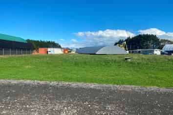 Large Industrial Yard with Porta-com