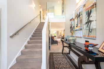 340 Centaurus Road, Hillsborough