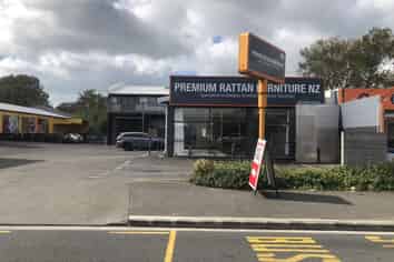 Retail / Warehouse / plus Office:  Live and Work