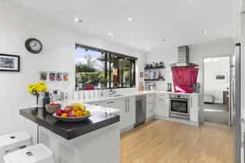 10 Fifield Street, Roslyn