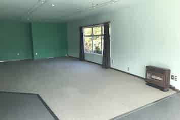 8 South End Ave, Otaika