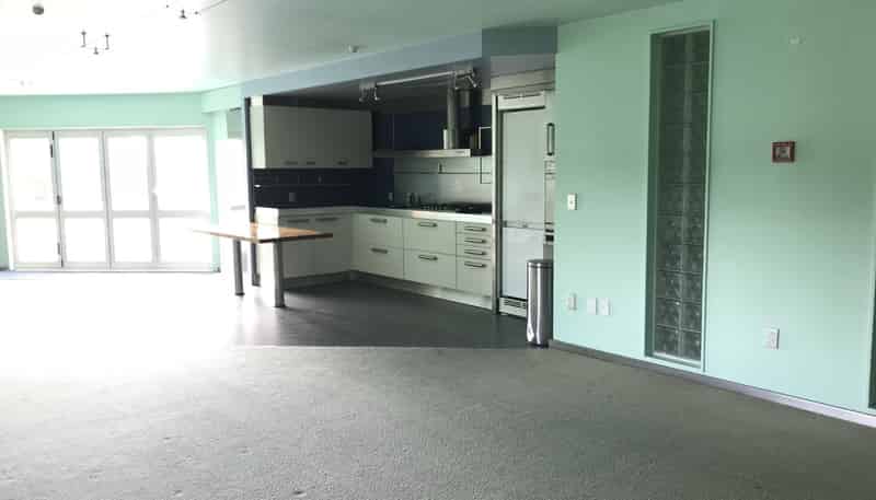 8 South End Ave, Otaika