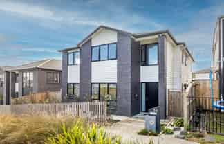 56 Lime Hill Rise, Flat Bush