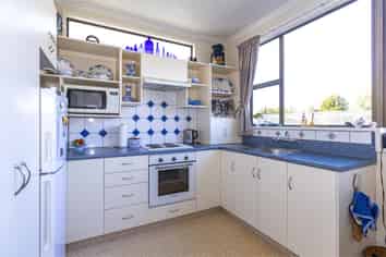 3/8 White Street, Waimataitai