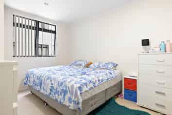 B317/176 Broadway, Newmarket