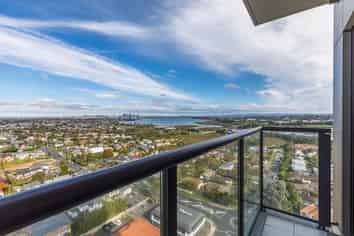 9-17 Byron Avenue, Takapuna