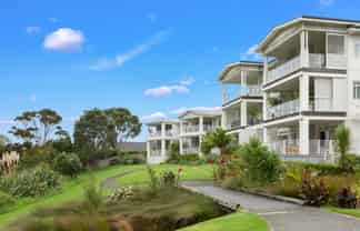 20 Eaves Bush Parade, Orewa