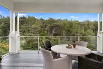 20 Eaves Bush Parade, Orewa