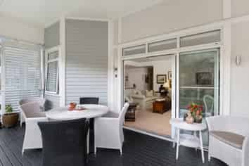 20 Eaves Bush Parade, Orewa