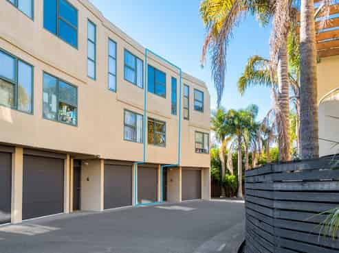 1E Hillcrest Avenue, Hillcrest