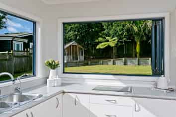 1/901 Beach Road (Rear House), Waiake