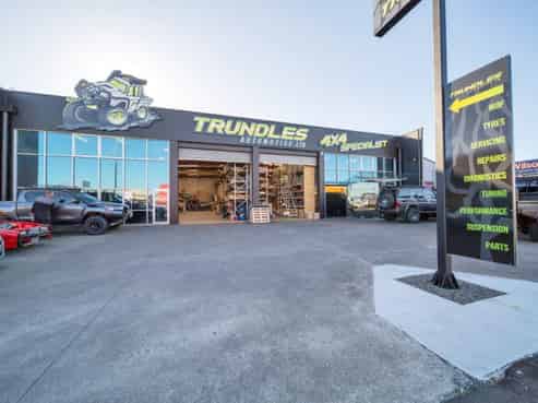 Prime automotive/trade retail precinct