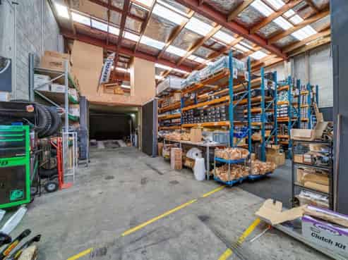 Prime automotive/trade retail precinct