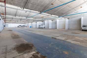 Large scale warehousing 