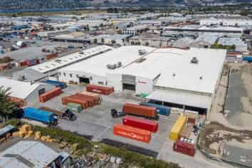 Large scale warehousing 