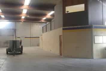 CRACKING GLENDENE WAREHOUSE