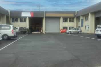 CRACKING GLENDENE WAREHOUSE