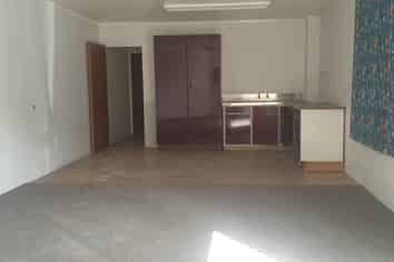 CRACKING GLENDENE WAREHOUSE