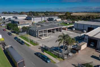 Freehold Workshop & Concrete Yard