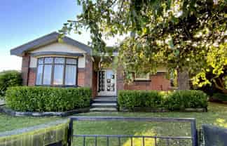 12 Jenkin Street, Strathern