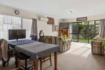 1/63 Eighth Avenue, Avenues