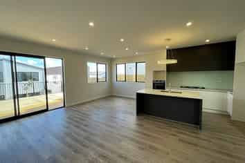 14 Kea Road, Silverdale