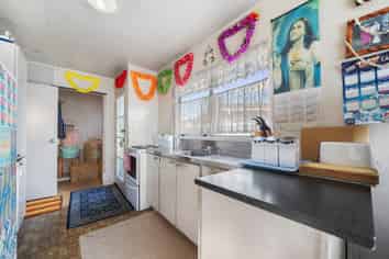 42 Israel Avenue, Clover Park