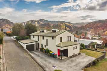 9A Bracken Street, Arrowtown