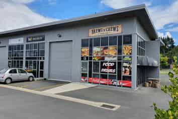 Lunch Bar Unit in Tauriko Trade Park